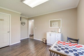 Private Hot Tub & Mountain View: Newport Home