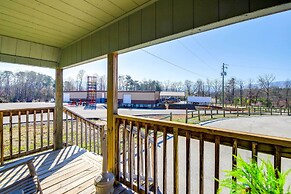 Charming Cabin Near Great Smoky Mountains!