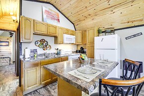 Charming Cabin Near Great Smoky Mountains!