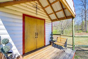 Charming Cabin Near Great Smoky Mountains!