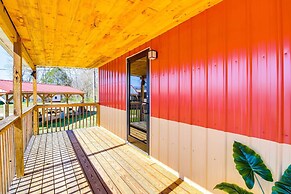 Charming Cabin Near Great Smoky Mountains!