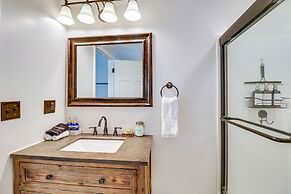 Bright Family Cabin in Lost City w/ Expansive Deck