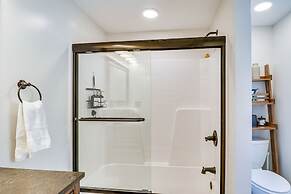 Bright Family Cabin in Lost City w/ Expansive Deck