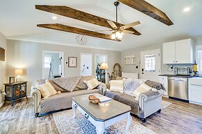 Bright Family Cabin in Lost City w/ Expansive Deck