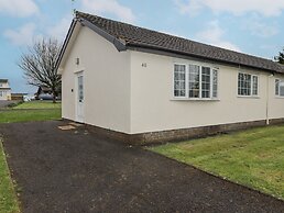 48 Gower Holiday Village