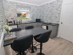 48 Gower Holiday Village