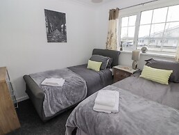 48 Gower Holiday Village