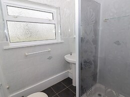 48 Gower Holiday Village