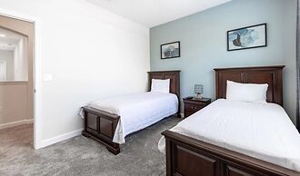 Beautiful 5 Bed Villa With Game Room And Pool 5 Bedroom Home by RedAwn