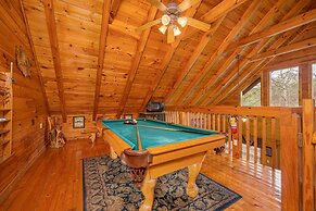 5 Star Celebration 1 Bedroom Cabin by RedAwning