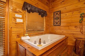 5 Star Celebration 1 Bedroom Cabin by RedAwning