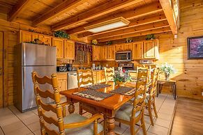 5 Star Celebration 1 Bedroom Cabin by RedAwning