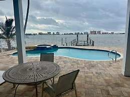 Sea Breeze Bay - 950 San Carlos Drive 4 Bedroom Home by RedAwning