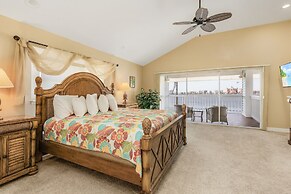 Sea Breeze Bay - 950 San Carlos Drive 4 Bedroom Home by RedAwning