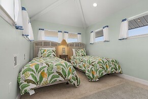 Sea Breeze Bay - 950 San Carlos Drive 4 Bedroom Home by RedAwning