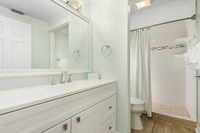 Sea Breeze Bay - 950 San Carlos Drive 4 Bedroom Home by RedAwning