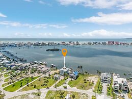 Sea Breeze Bay - 950 San Carlos Drive 4 Bedroom Home by RedAwning