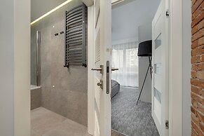 Modern Apartment Terrace by Renters