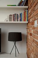 Modern Apartment Terrace by Renters