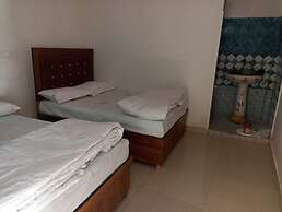 Goroomgo Geeta Palace Rudraprayag