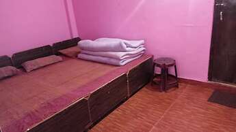 Goroomgo Geeta Palace Rudraprayag