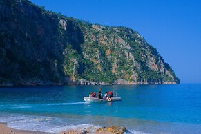 Glamping Canvas Butterfly Valley