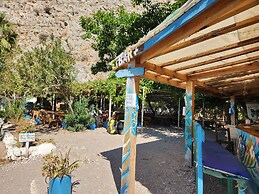 Glamping Canvas Butterfly Valley