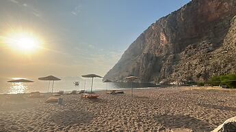 Glamping Canvas Butterfly Valley