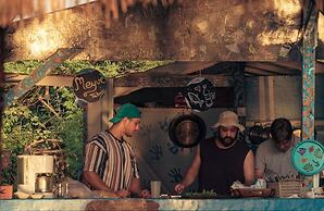 Glamping Canvas Butterfly Valley