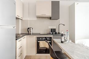 Yamas Urban Living Spiridonons