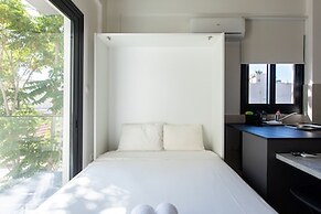 Yamas Urban Living Spiridonons