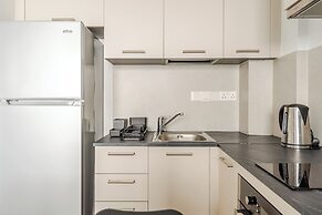 Yamas Urban Living Spiridonons