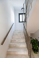 Yamas Urban Living Spiridonons