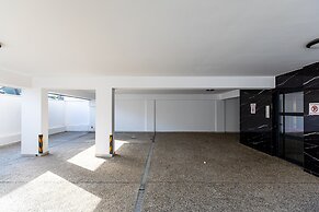 Yamas Urban Living Spiridonons