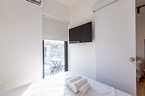 Yamas Urban Living Spiridonons