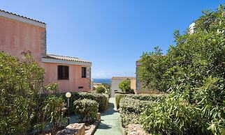 Residence with swimming- pool in Badesi