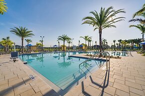Near Disney Parks: Home w/ Pool in Davenport!
