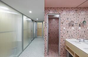 WeFlow Hostel - Shanghai Xintiandi