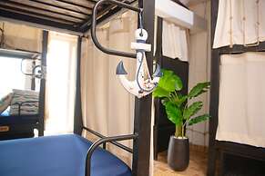 Grandma Lu Saigon - Pham Ngu Lao Str