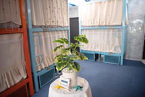 Grandma Lu Saigon - Pham Ngu Lao Str