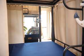 Grandma Lu Saigon - Pham Ngu Lao Str