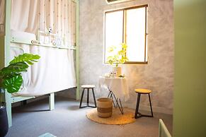 Grandma Lu Saigon - Pham Ngu Lao Str