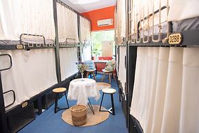 Grandma Lu Saigon - Pham Ngu Lao Str