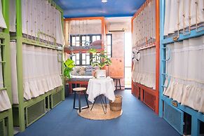 Grandma Lu Saigon - Pham Ngu Lao Str