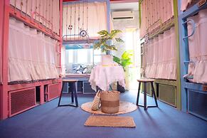 Grandma Lu Saigon - Pham Ngu Lao Str