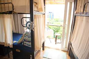 Grandma Lu Saigon - Pham Ngu Lao Str