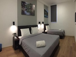 OYO 89492 Carlton Inn Bukit Ubi