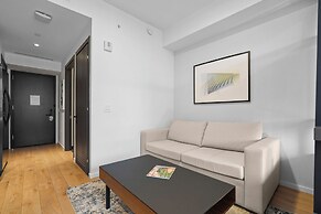 Bayfront Park King Studio with Bay View