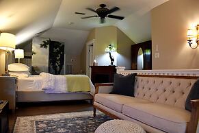 The Trott House Inn