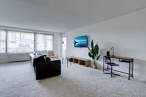 Modern & Spacious apartment Crystal City
